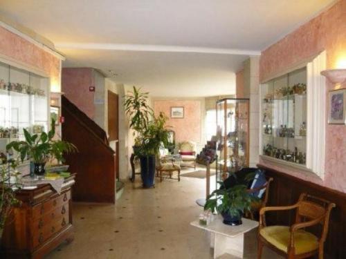 Hotel La Tete Noire Montrichard Esterno foto