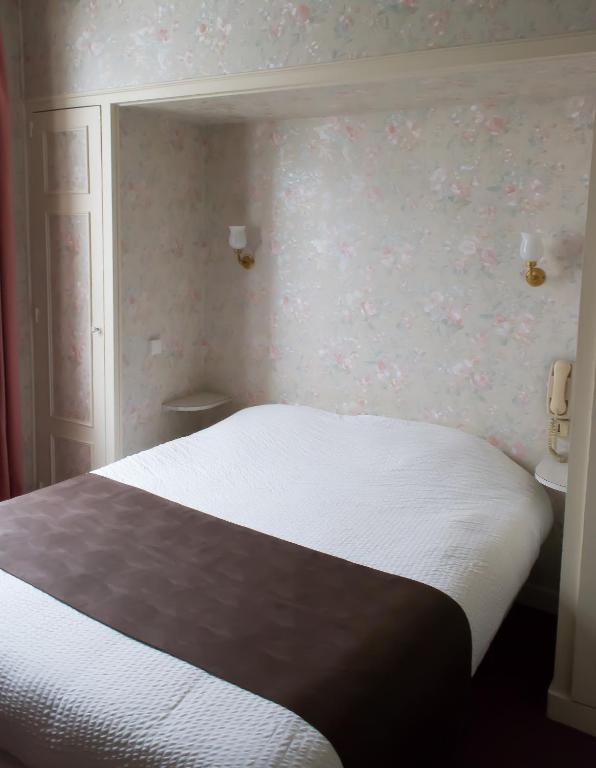 Hotel La Tete Noire Montrichard Esterno foto